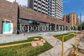 Свободного назначения, 260.9 м² с арендаторами